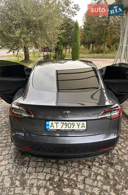 Седан Tesla Model 3 2018 в 