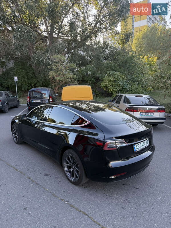 Седан Tesla Model 3 2019 в Дніпрі
