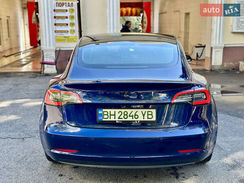 Седан Tesla Model 3 2019 в Одесі