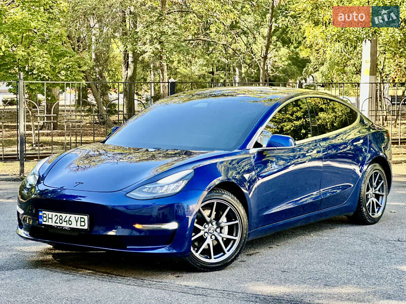 Tesla Model 3 2019