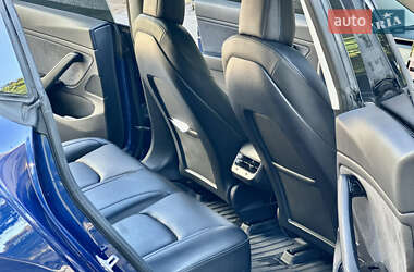 Седан Tesla Model 3 2019 в 