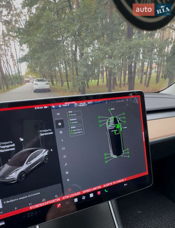 Седан Tesla Model 3 2018 в Києві