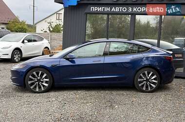 Седан Tesla Model 3 2024 в 