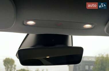 Седан Tesla Model 3 2024 в 