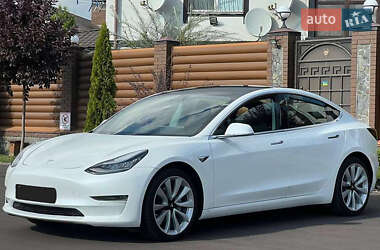 Седан Tesla Model 3 2019 в 