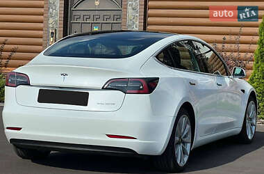 Седан Tesla Model 3 2019 в 