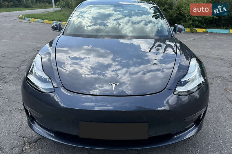 Седан Tesla Model 3 2019 в 