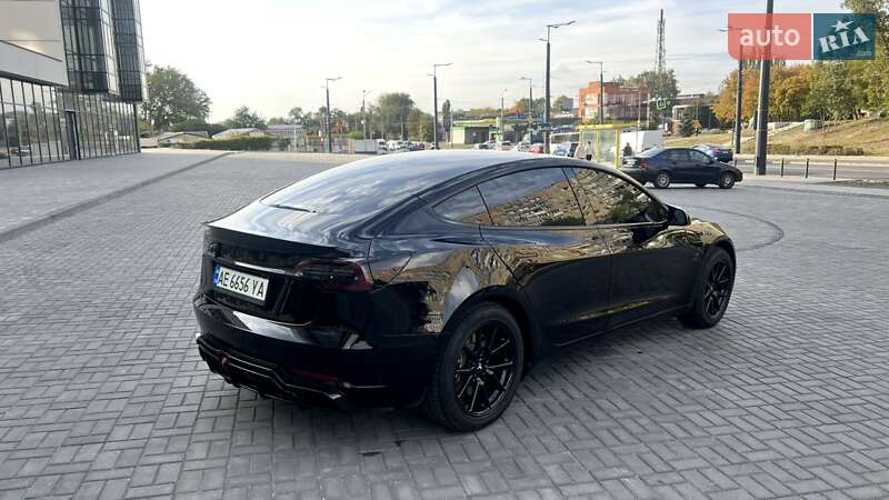 Седан Tesla Model 3 2019 в Дніпрі