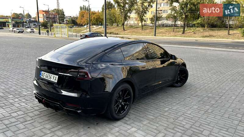 Седан Tesla Model 3 2019 в Дніпрі