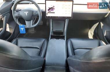 Седан Tesla Model 3 2019 в 