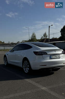 Седан Tesla Model 3 2018 в 
