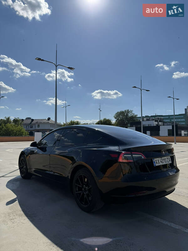 Седан Tesla Model 3 2019 в Києві