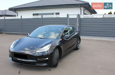 Седан Tesla Model 3 2019 в 