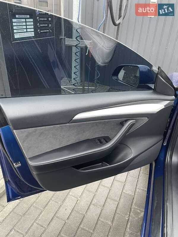 Седан Tesla Model 3 2022 в Софиевской Борщаговке