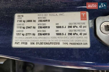 Седан Tesla Model 3 2018 в 