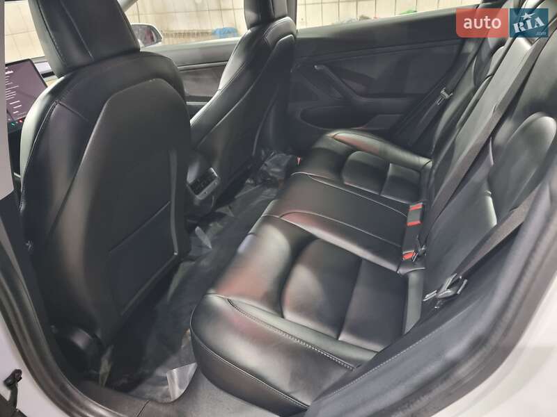 Седан Tesla Model 3 2020 в Ірпені