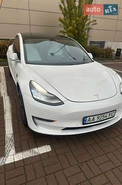 Седан Tesla Model 3 2019 в Києві