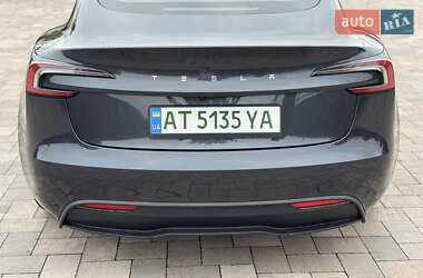 Седан Tesla Model 3 2024 в 
