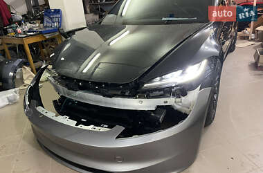 Седан Tesla Model 3 2025 в Бродах