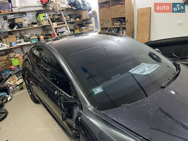 Седан Tesla Model 3 2025 в Бродах