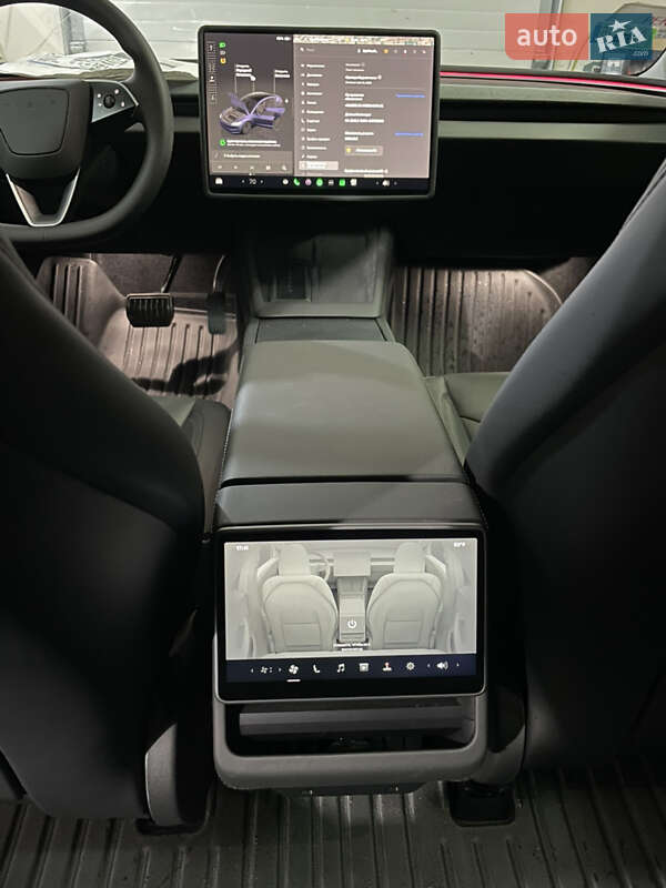 Седан Tesla Model 3 2025 в Бродах