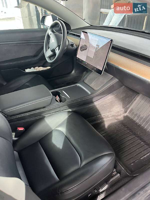 Седан Tesla Model 3 2021 в Хмельницькому
