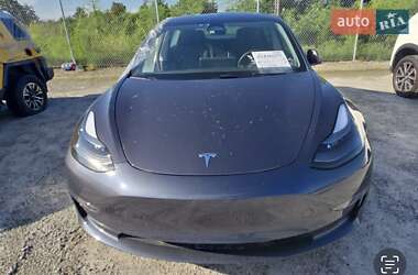 Седан Tesla Model 3 2023 в 