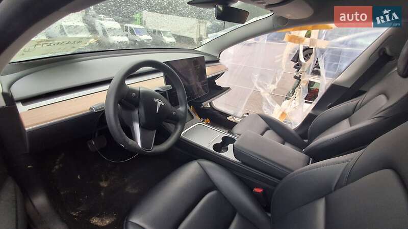 Седан Tesla Model 3 2023 в Одессе
