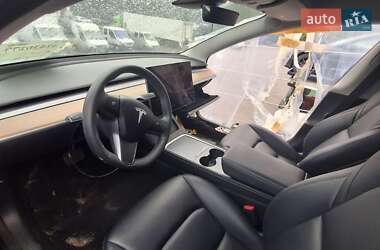 Седан Tesla Model 3 2023 в 