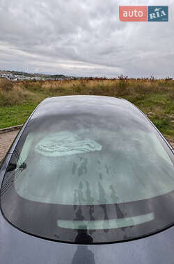 Седан Tesla Model 3 2020 в 
