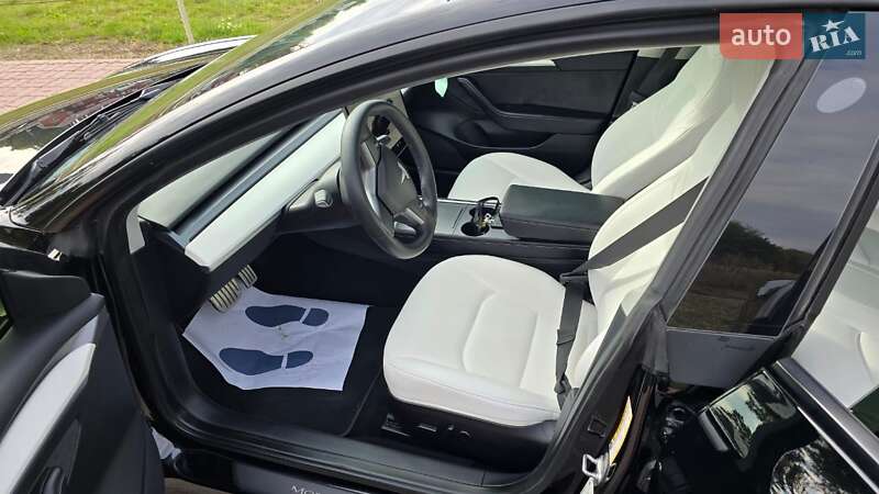 Седан Tesla Model 3 2022 в Обухове