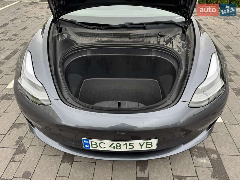 Седан Tesla Model 3 2018 в Львові фото 10 Седан Tesla Model 3 2018 в Львові