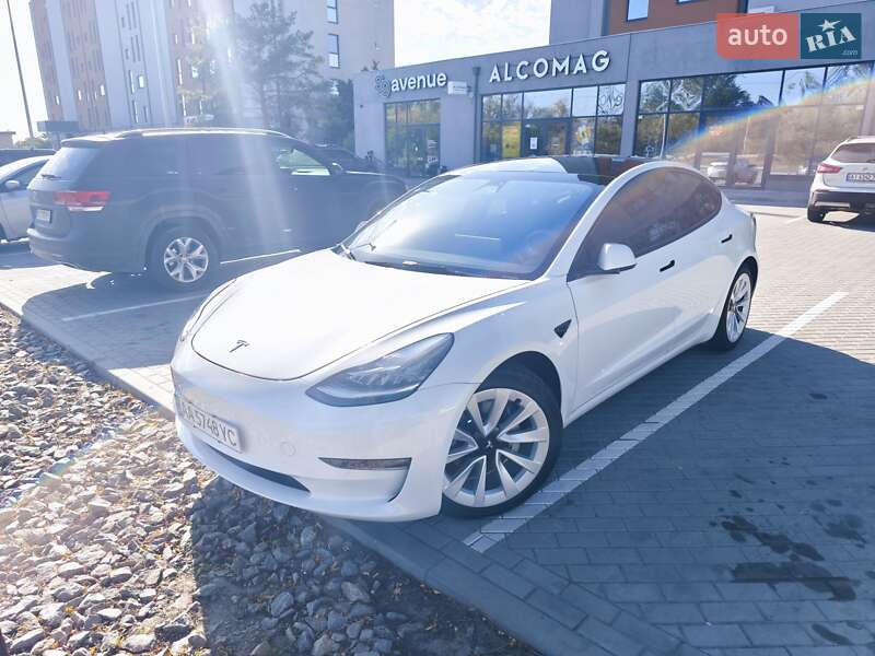 Седан Tesla Model 3 2021 в Днепре