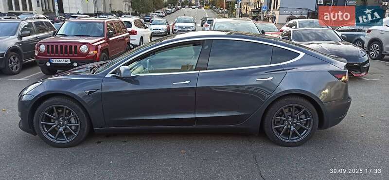 Седан Tesla Model 3 2019 в Киеве фото 3 Седан Tesla Model 3 2019 в Киеве