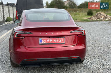 Седан Tesla Model 3 2024 в 