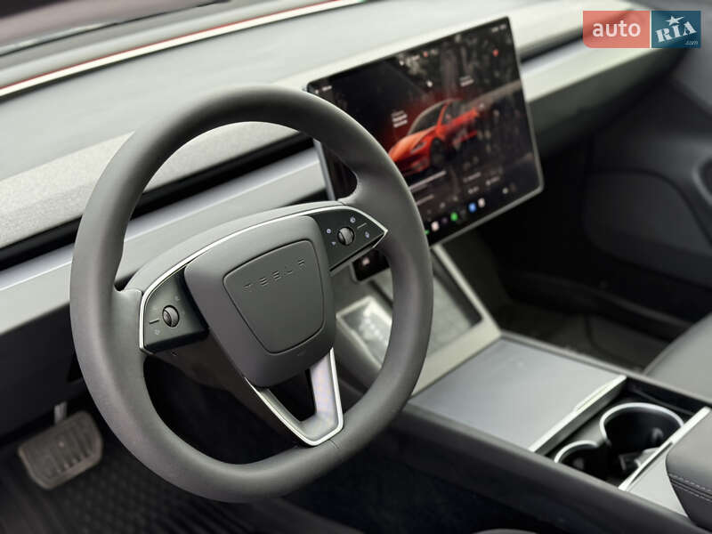 Седан Tesla Model 3 2024 в Дубно