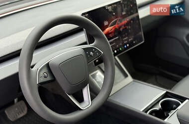 Седан Tesla Model 3 2024 в 