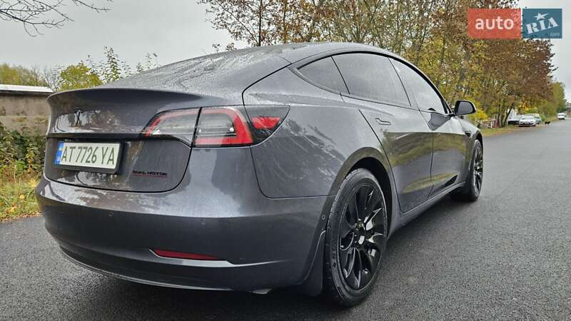 Седан Tesla Model 3 2020 в Коломиї