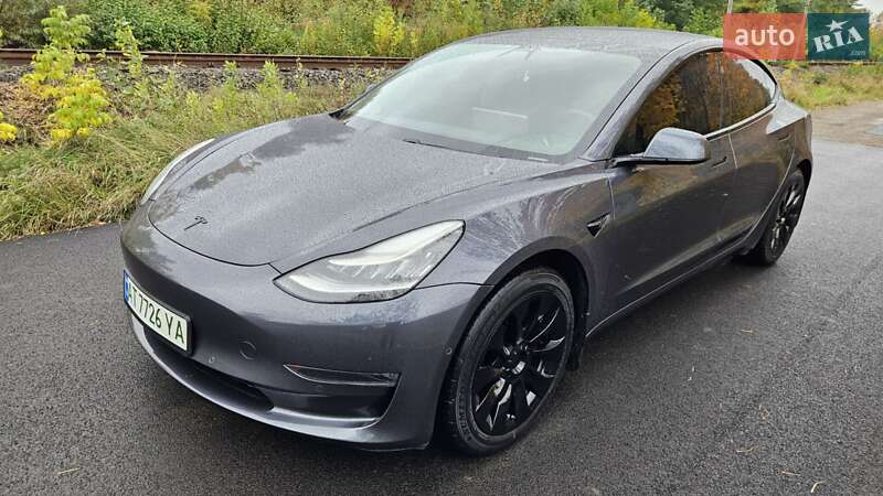 Седан Tesla Model 3 2020 в Коломиї