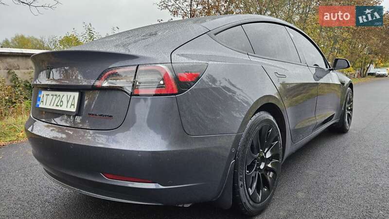 Седан Tesla Model 3 2020 в Коломиї