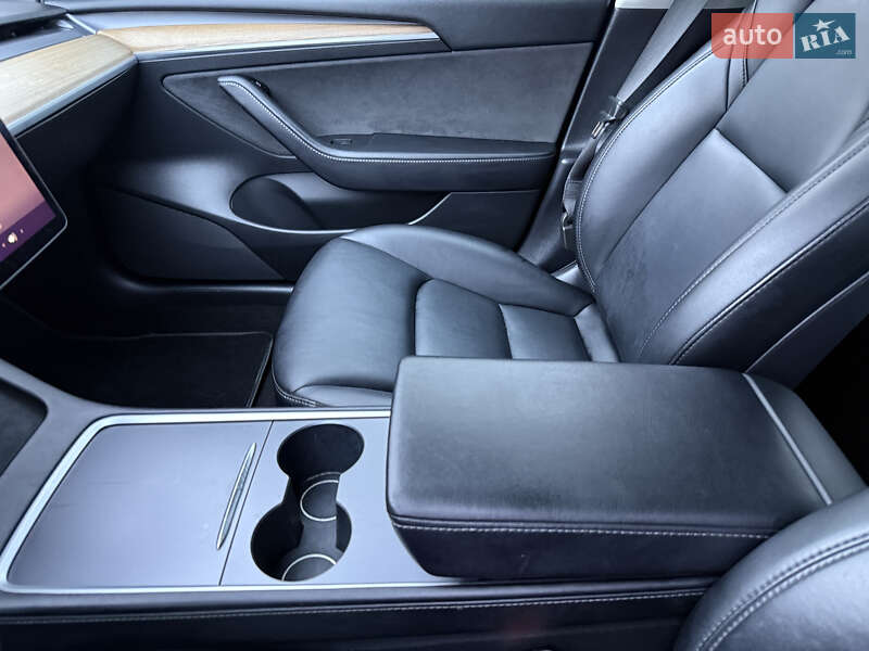 Седан Tesla Model 3 2022 в Луцьку фото 28 Седан Tesla Model 3 2022 в Луцьку