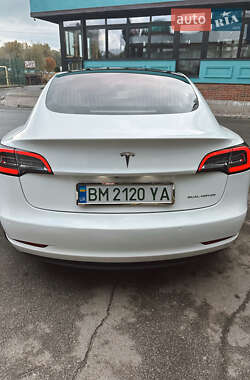 Седан Tesla Model 3 2019 в Сумах
