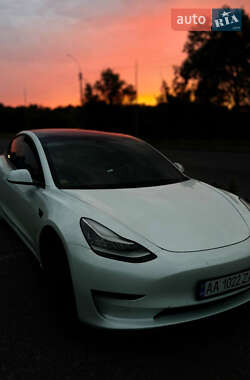 Седан Tesla Model 3 2018 в Киеве