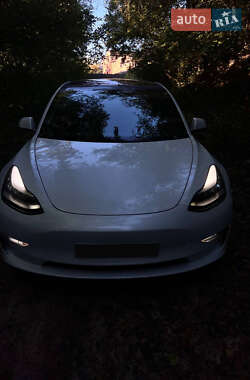 Седан Tesla Model 3 2018 в Киеве