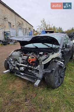 Седан Tesla Model 3 2024 в 