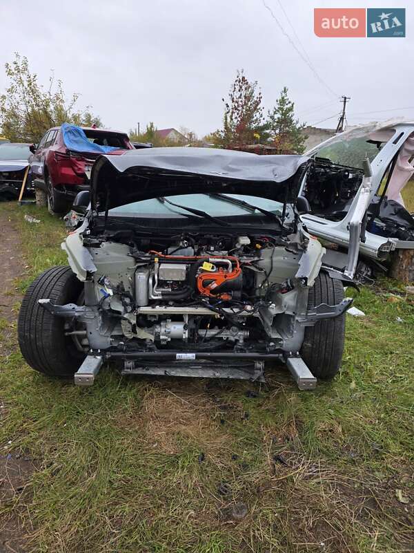 Седан Tesla Model 3 2024 в Коростені