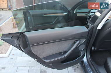 Седан Tesla Model 3 2023 в Днепре