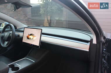 Седан Tesla Model 3 2023 в Днепре