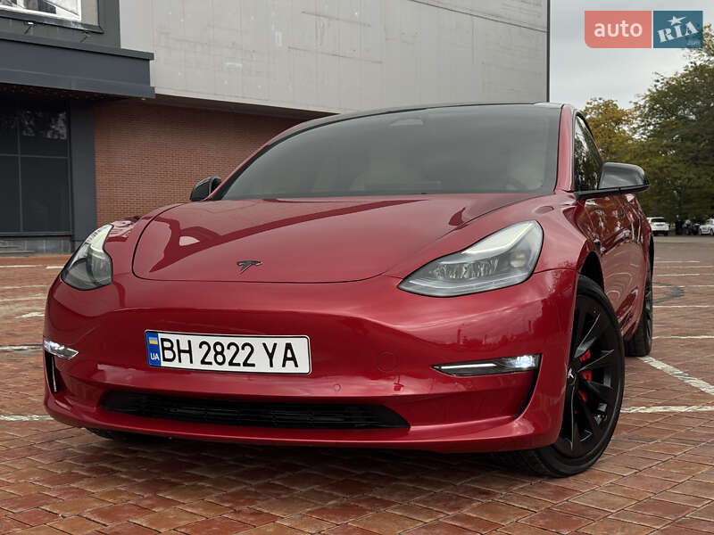 Седан Tesla Model 3 2022 в Одессе
