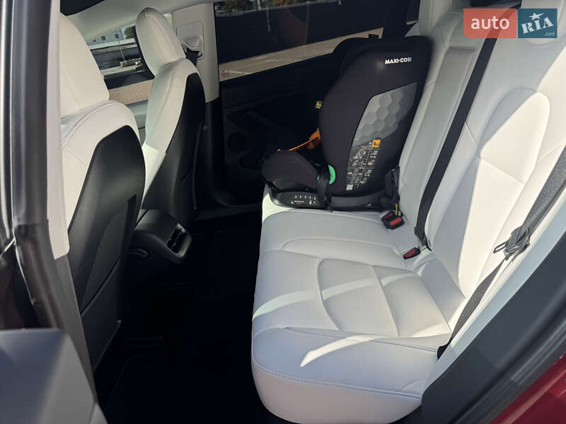 Седан Tesla Model 3 2022 в Одессе